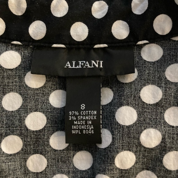 Alfani top, black & white print. Size 8 - Picture 3 of 3